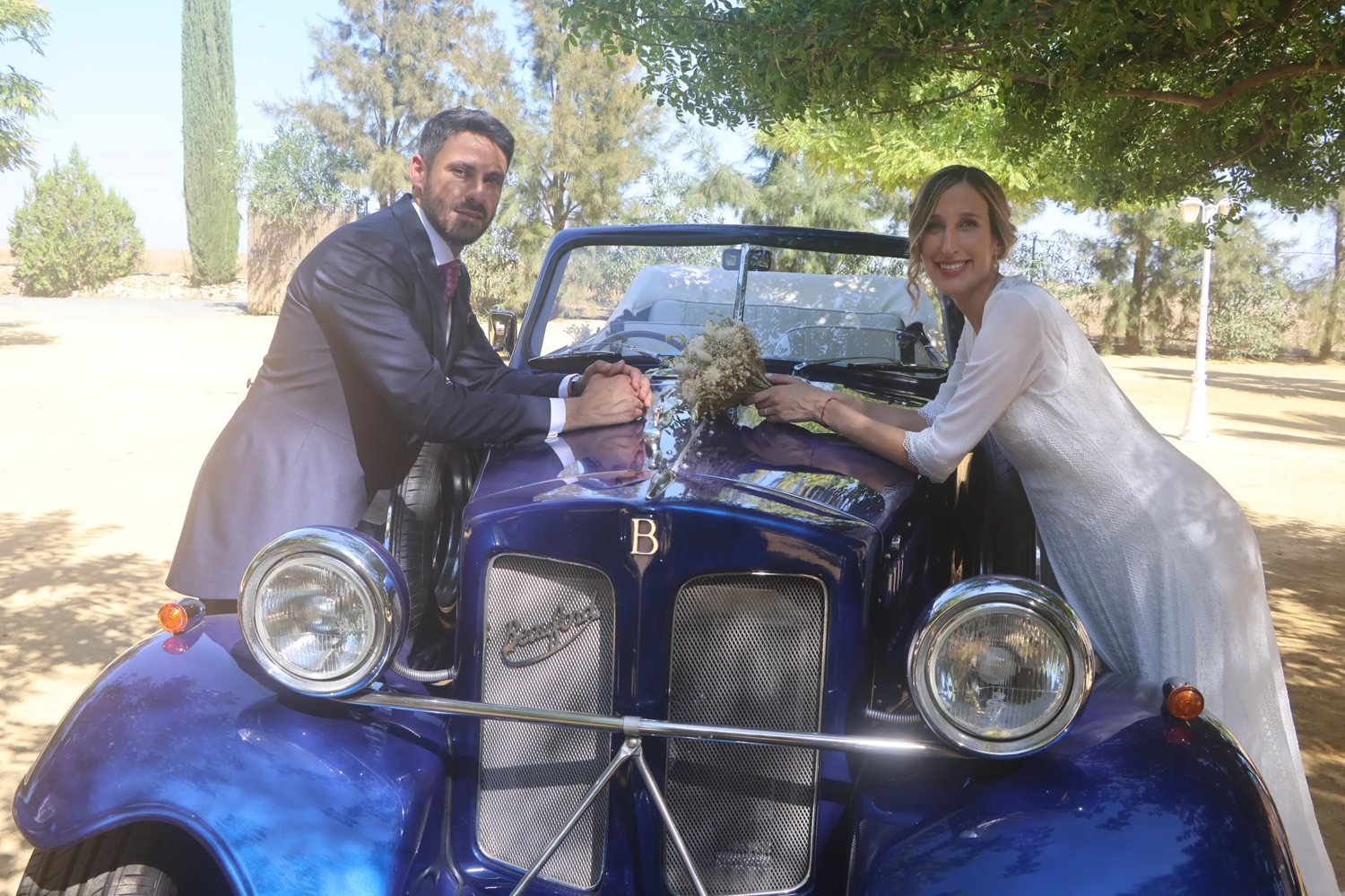 Coche de época para bodas — Legado Romano