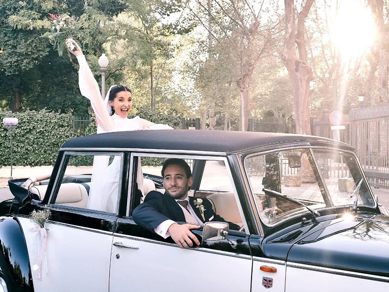 Coche de época para bodas — Legado Romano