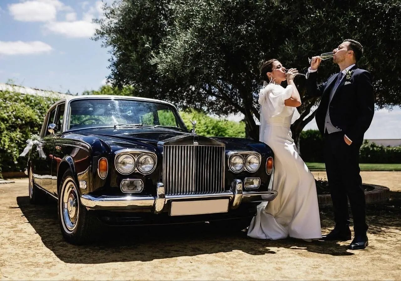 Coche de época para bodas — Legado Romano