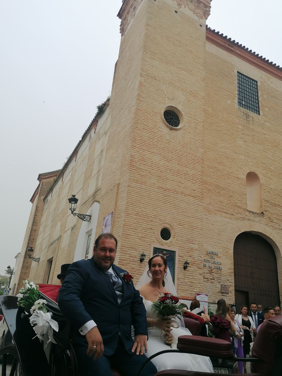 Ceremonia de boda en un templo barroco — Legado Romano